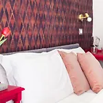 C'est La Vie Pensión 4*